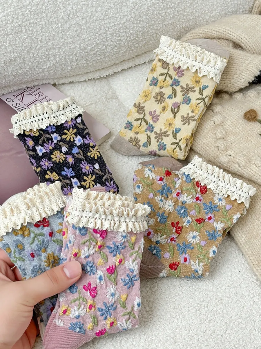 Women Arsy Floral Lace Cotton Socks