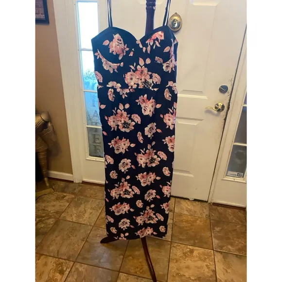 Women's Band of Gypsies Floral Maxi Dress Size L Black &amp; Pink