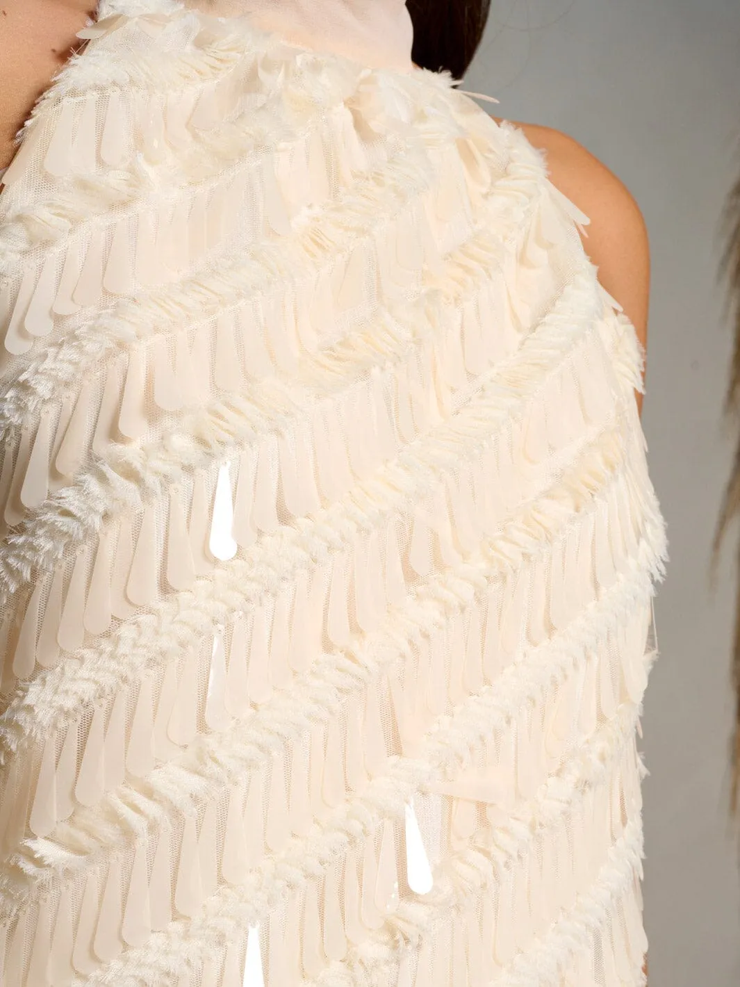 WOMEN'S SLEEVELESS HALTER NECK TASSEL DETAILED BLOUSE TOP