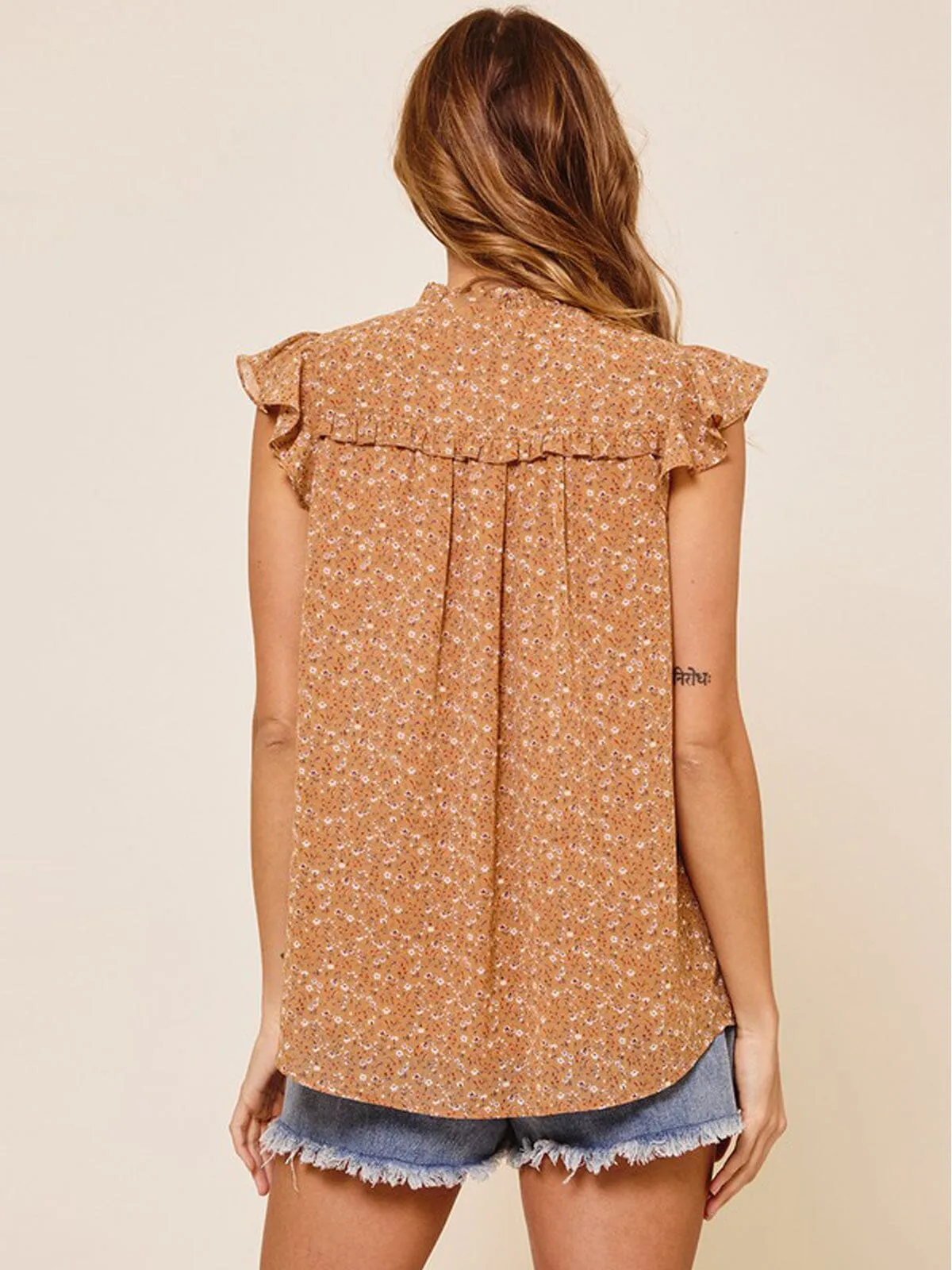 WOMEN'S SLEEVELESS RUFFLE FLORAL TOP