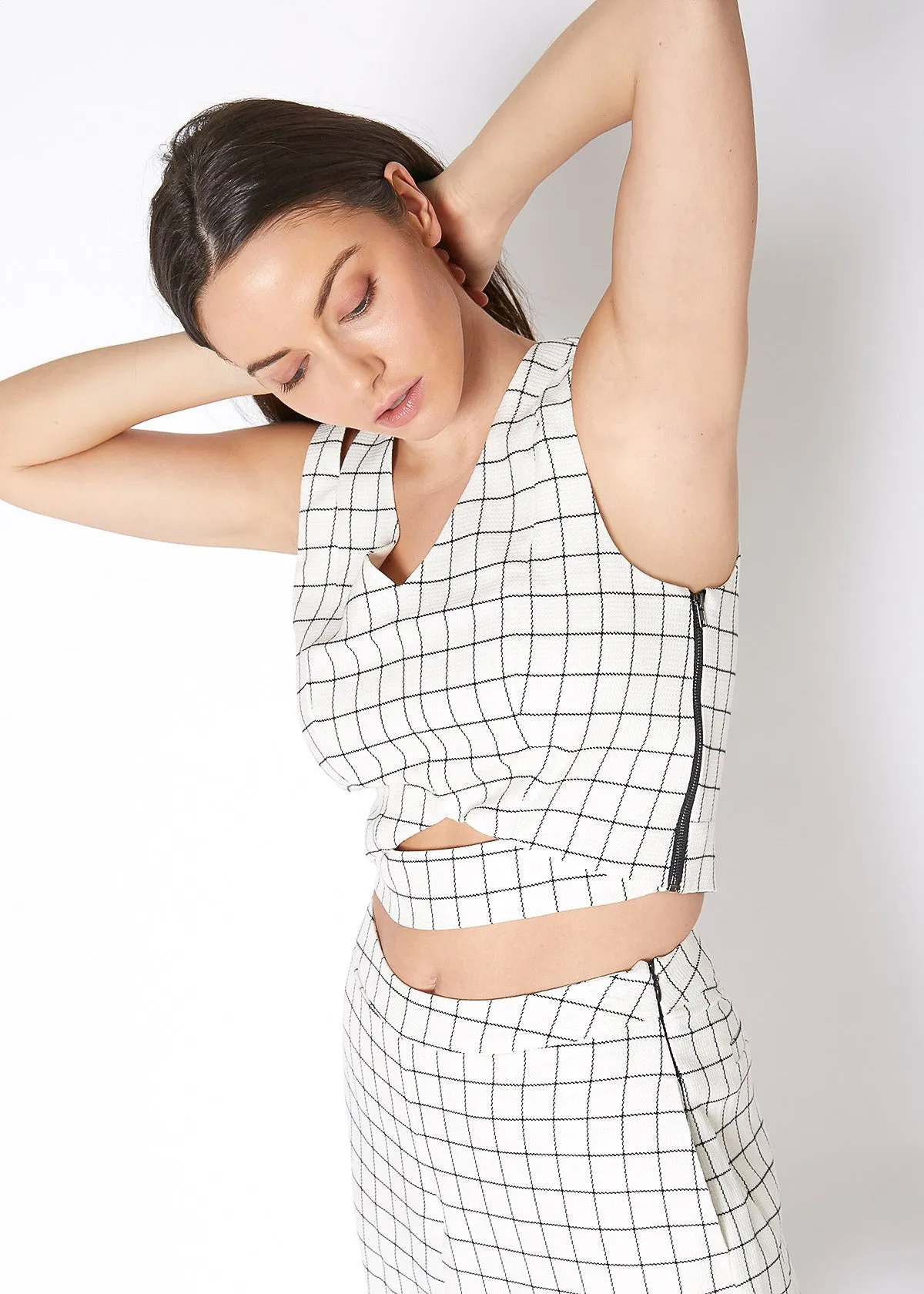Women's Sleeveless Slit Blouse In Jaquard