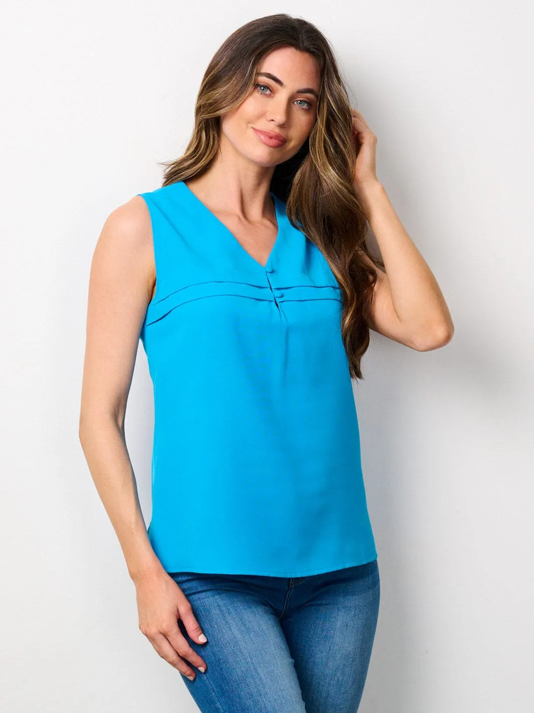 WOMEN'S SLEEVELESS V-NECK FRONT DETAILED TANK TOP