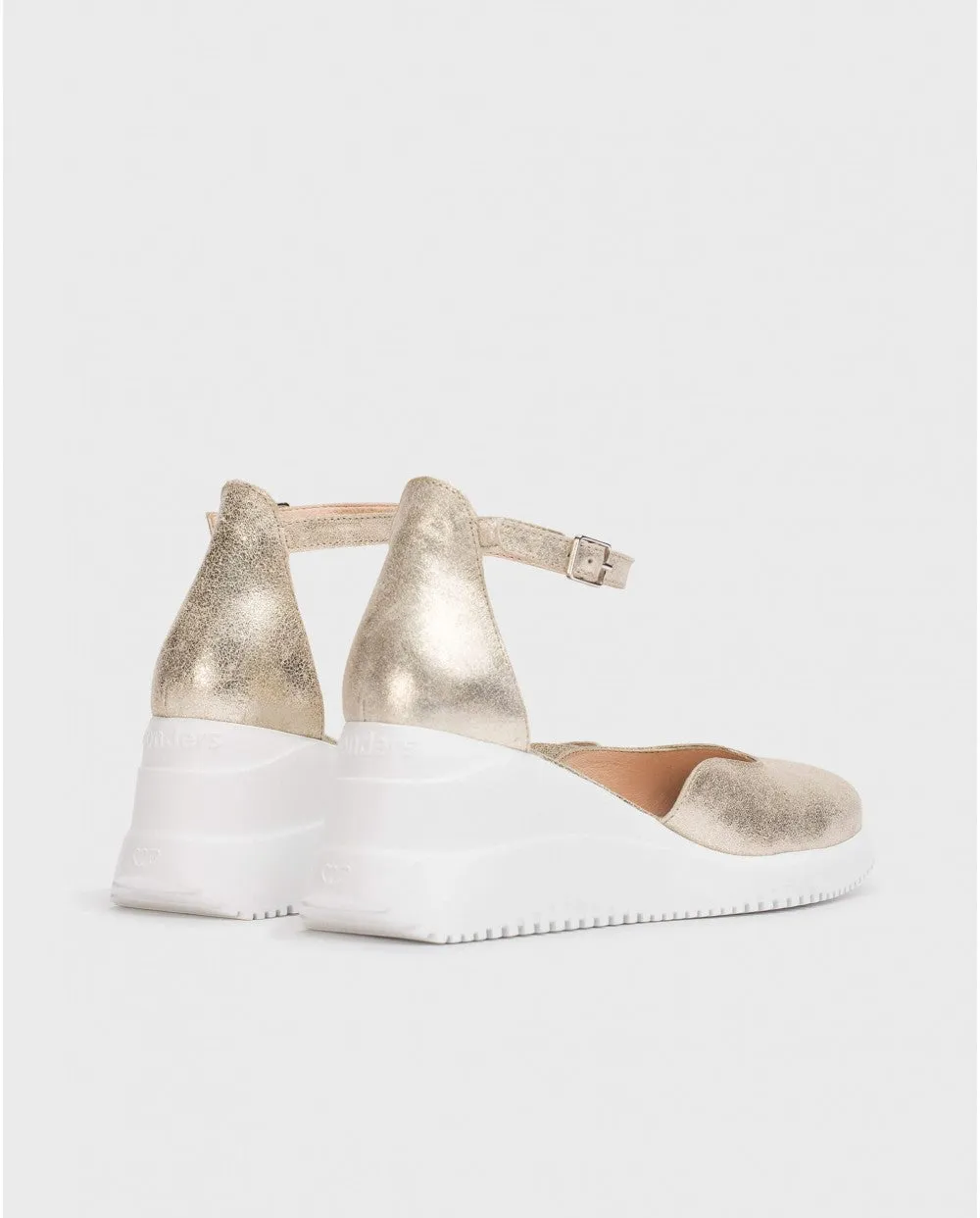 Wonders: Gold Fenix Sandal