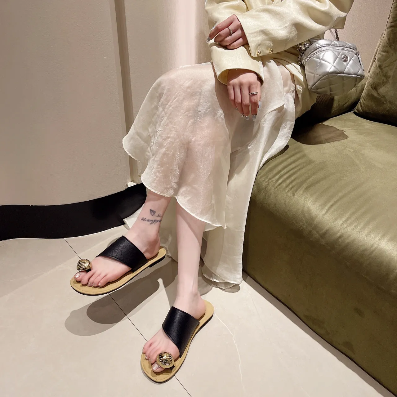 XIEYINSHE  Square Toe Metal Buckle Flip-Flops Women's Summer Outdoor Flat Thin Looking Cool Toe Covering Roman Sandals Women's Shoes