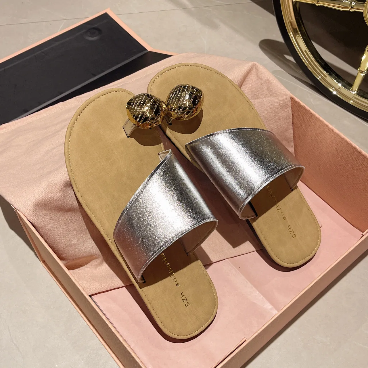 XIEYINSHE  Square Toe Metal Buckle Flip-Flops Women's Summer Outdoor Flat Thin Looking Cool Toe Covering Roman Sandals Women's Shoes