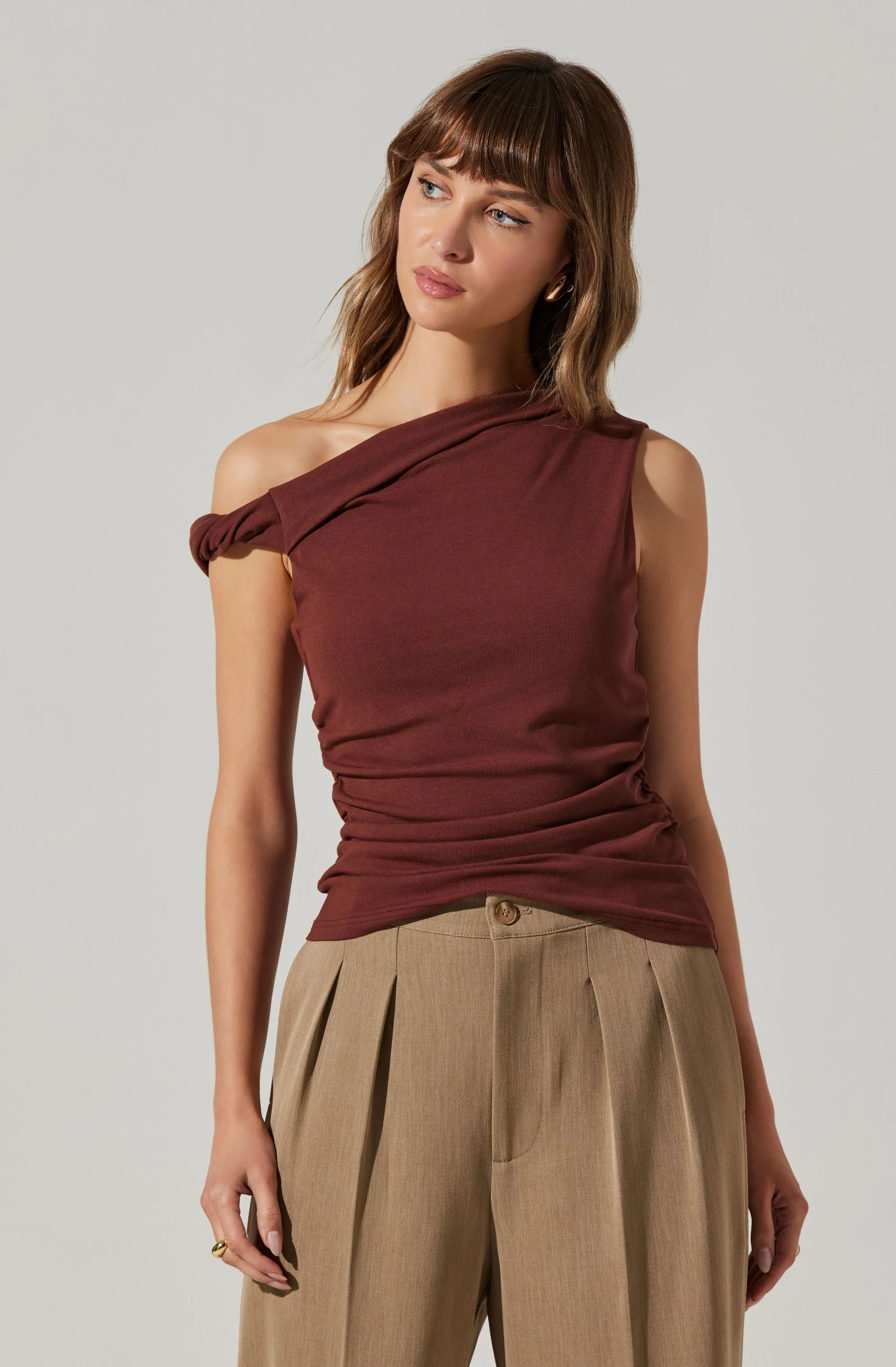 Zivon Asymmetrical Sleeveless Top